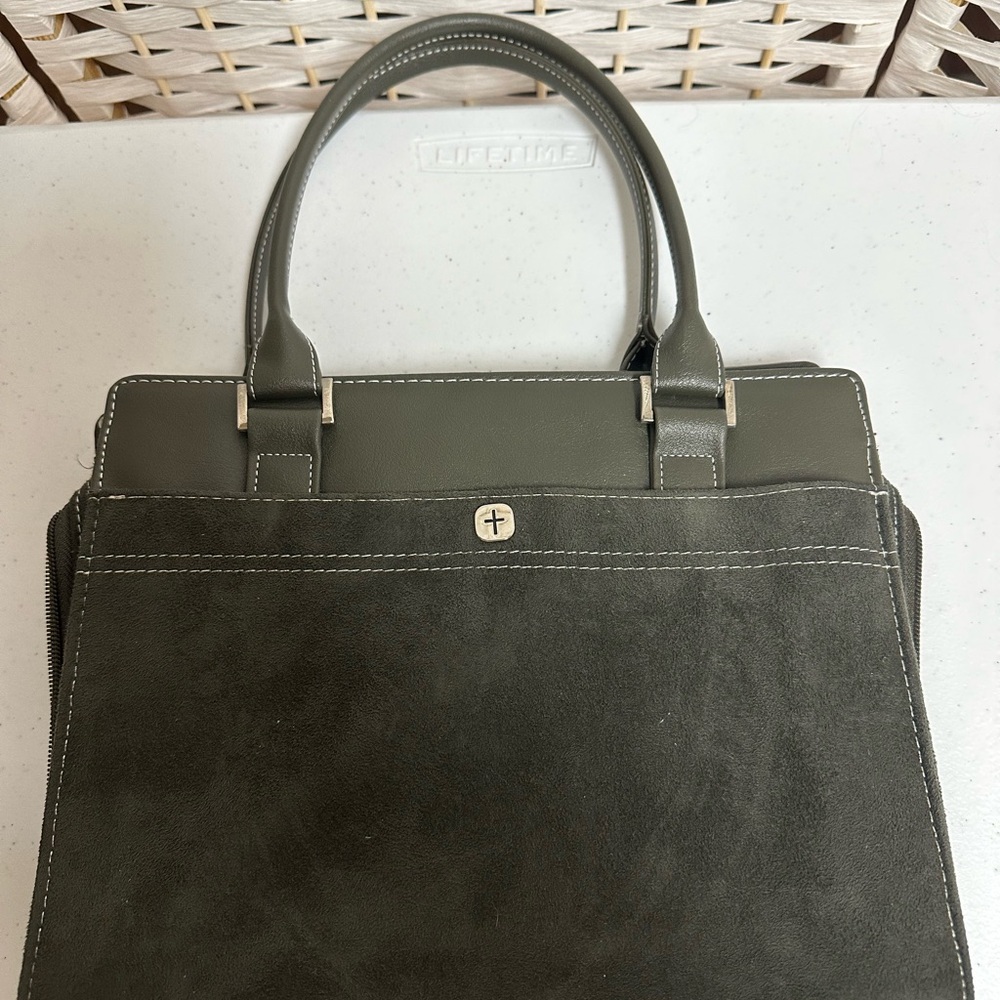 Inspirio olive green bible case like‎ new faux leather